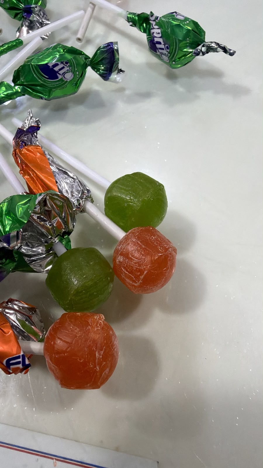 Aton Impex Assorted Fruit Lollipops